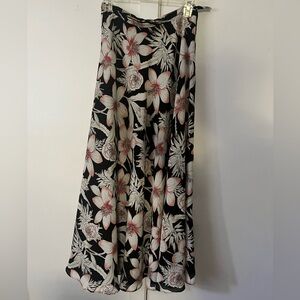 Liz Claiborne // Black, White, & Pink Floral Women's Skirt